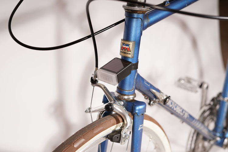 Fietslamp op zonne energie - Litta